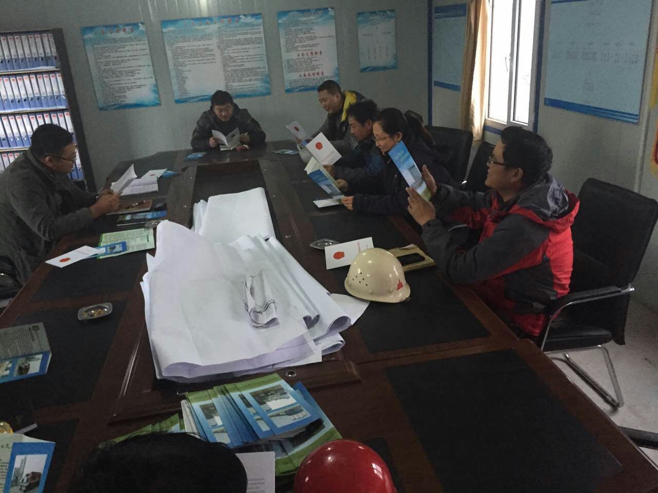 ���п�չ2015��ɢװˮ�������ܻ2